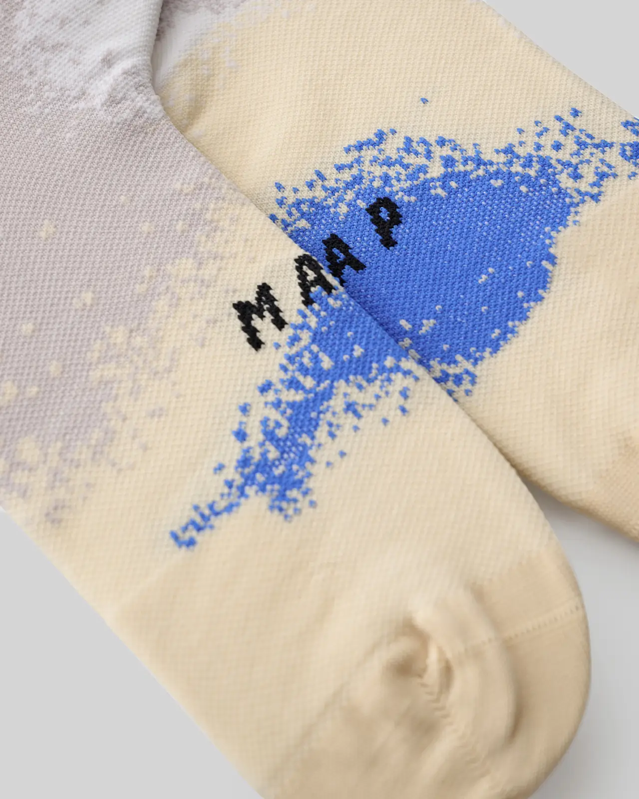 Vớ Thể Thao Đạp Xe/ Chạy Bộ MAAP Blurred Out Sock