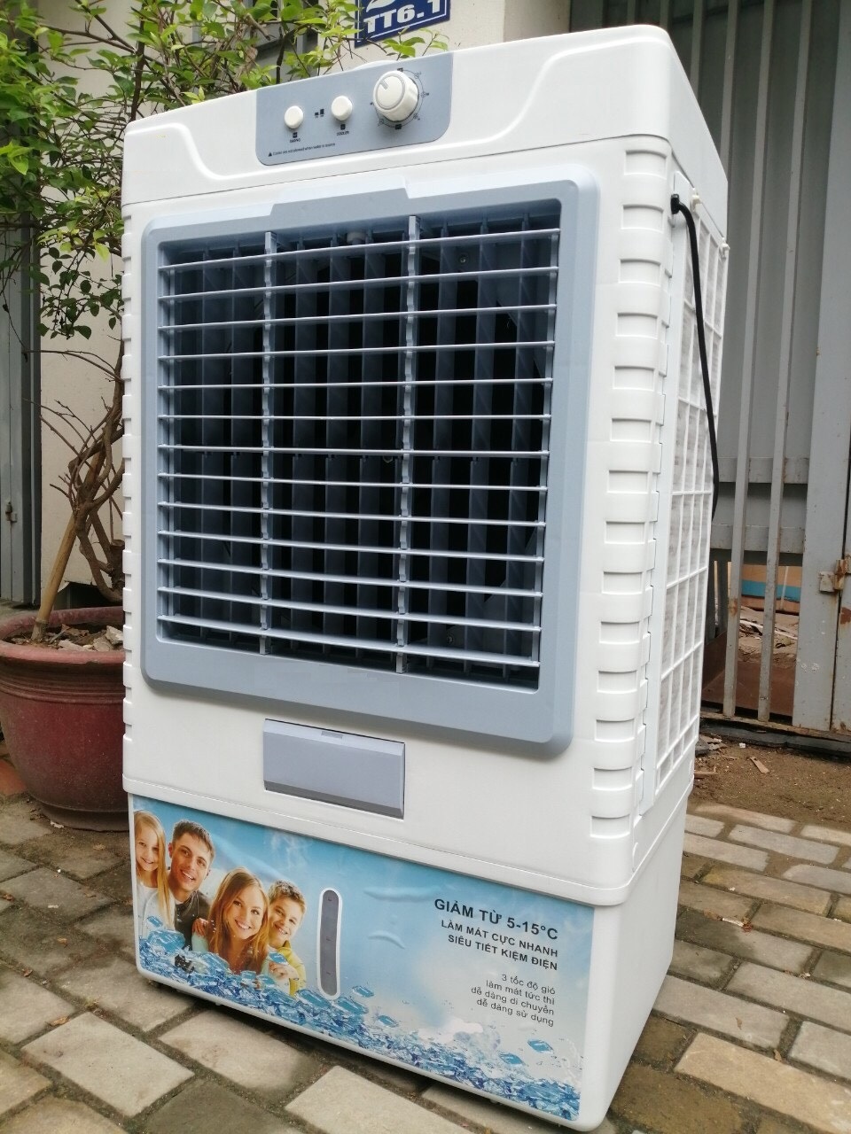 Quạt điều hòa AKYO Inverter Model AK-8000 điều khiển cơ, công suất 200W tặng kèm 2 đá khô - hàng chính hãng