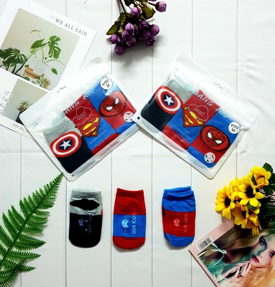 Combo 3 đôi tất cho bé tất siêu nhân chống trượt 2459