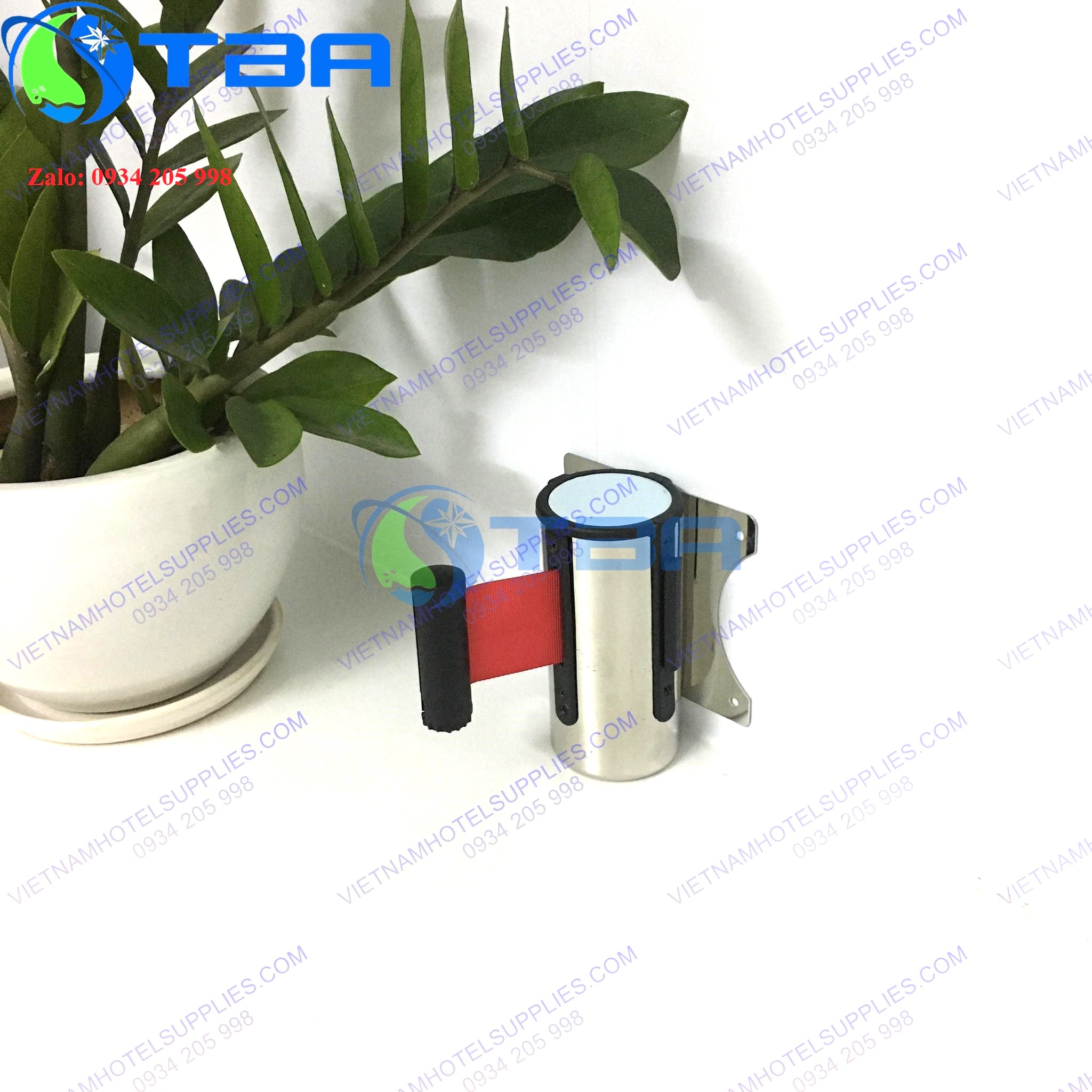 Trụ chắn inox 2m gắn tường dây căng màu đỏ cao cấp