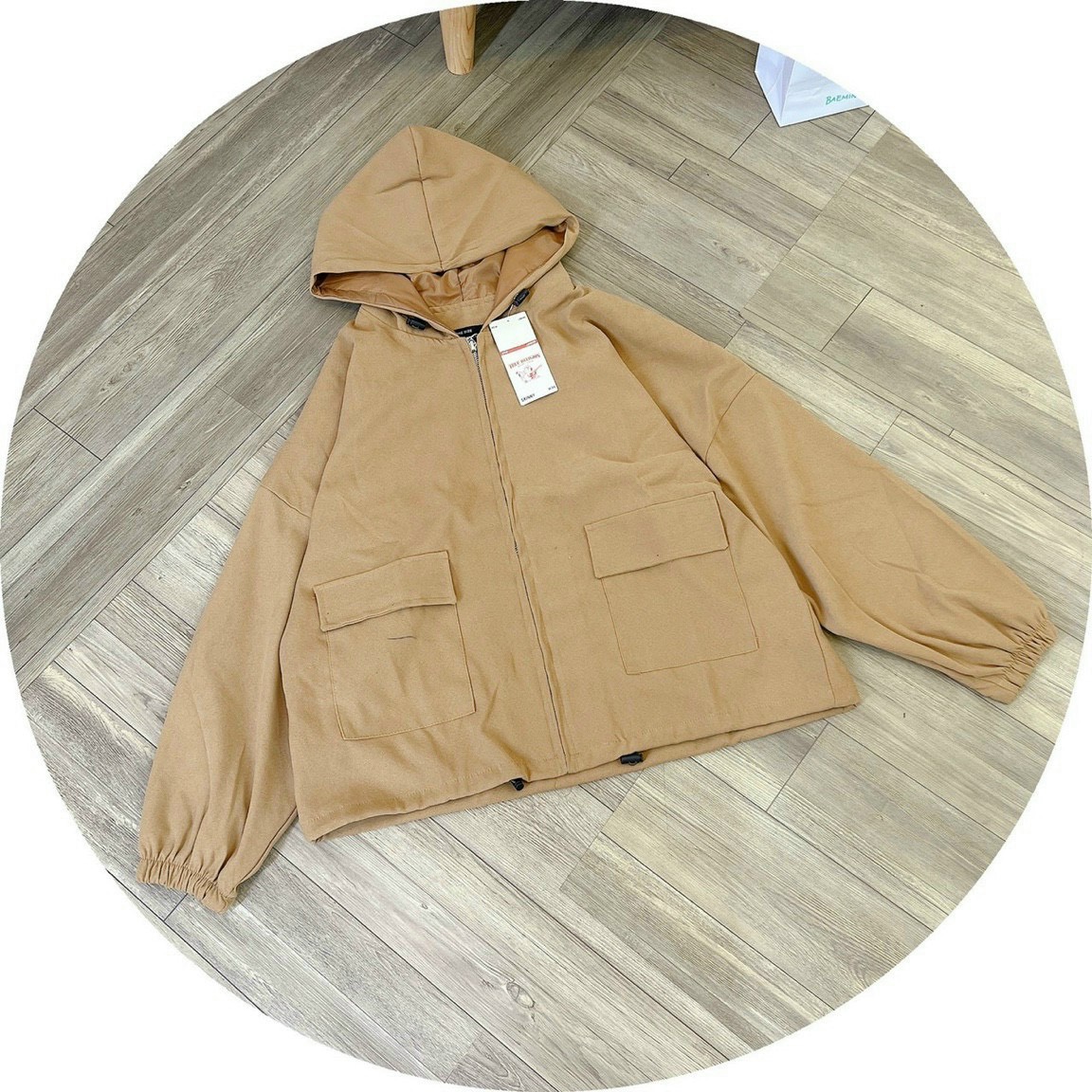 Áo khoác da lộn bomber mẫu mới, Áo Khoác Da Lộn Nữ Trơn Kiểu Túi Hộp Để Được Điện Thoại Vô Cùng Tiện Lợi, Áo Khoác Da Lộn Trơn Siêu Cute Thoải Mái Cho Nàng Cả Ngày Hè, Ngày Đông