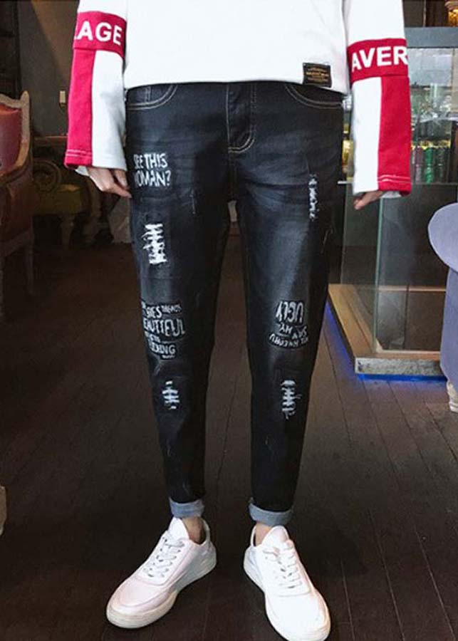 Quần jeans rách in chữ Mã: ND1479