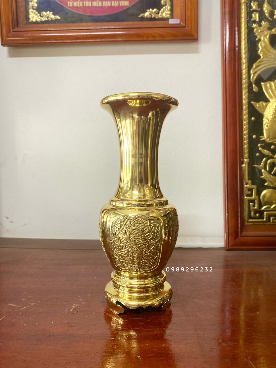 Lọ bình cắm hoa bằng đồng vàng hoa văn tứ quý