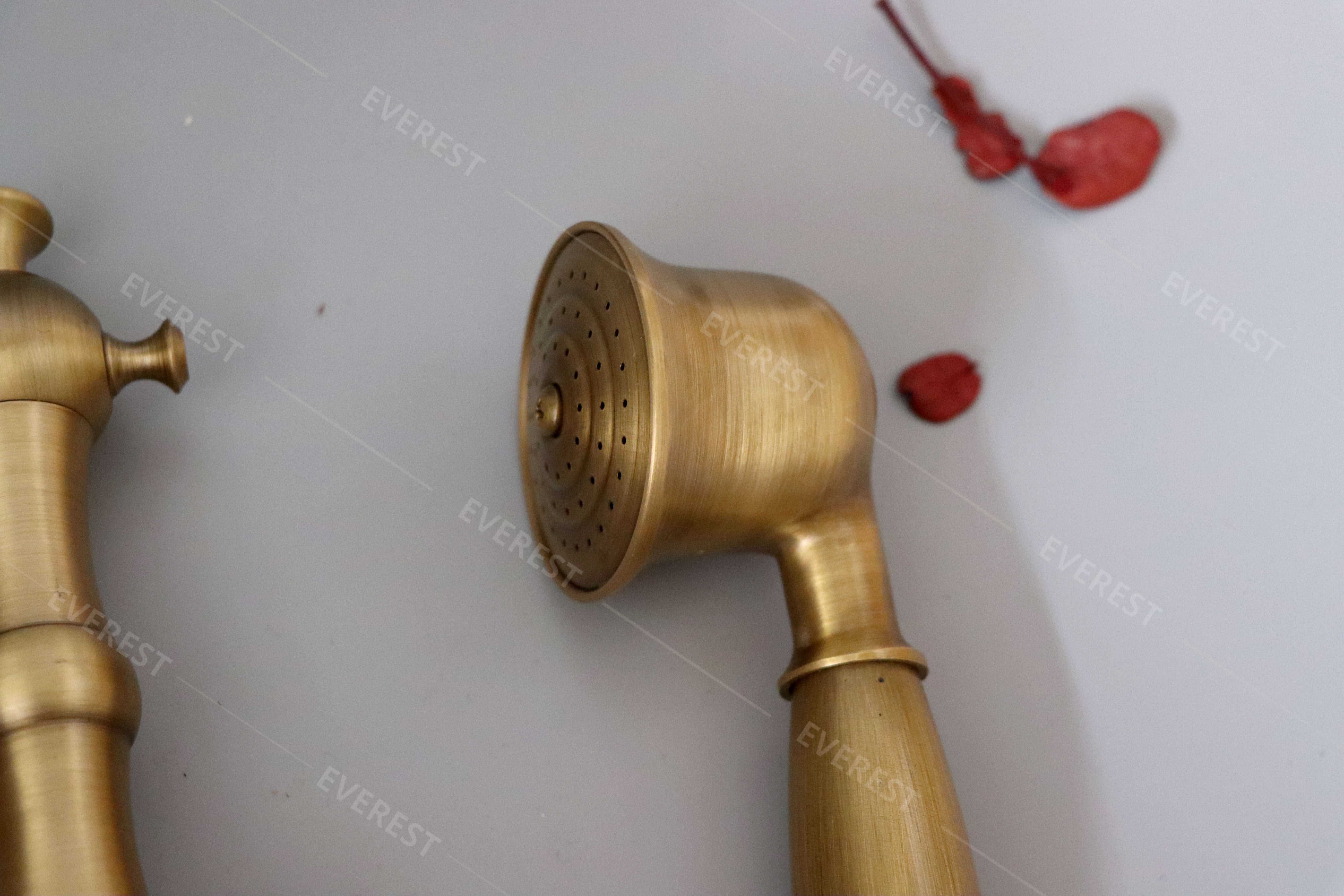 Vòi rửa lavabo âm bàn EVEREST EV-1119
