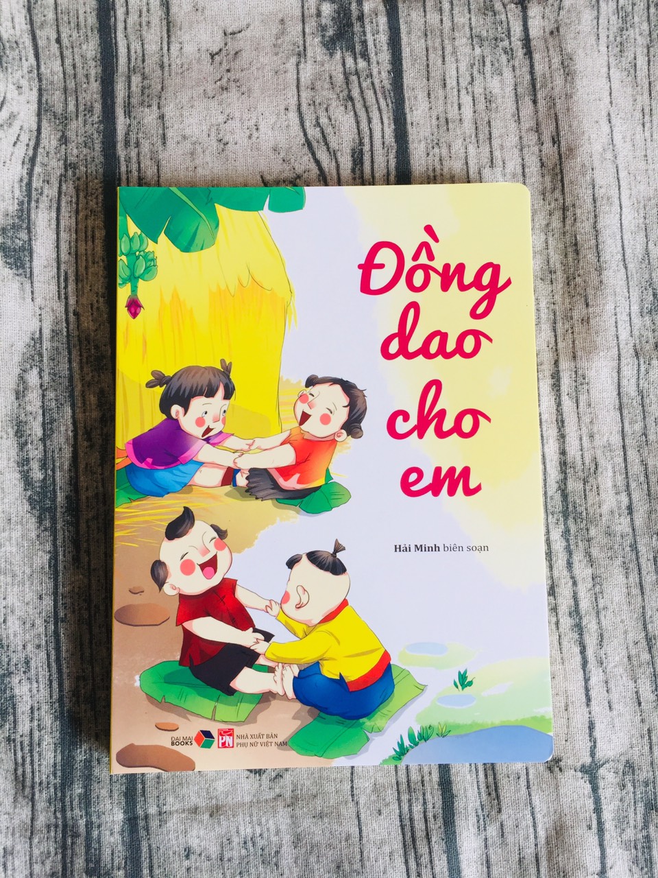 Đồng dao cho em