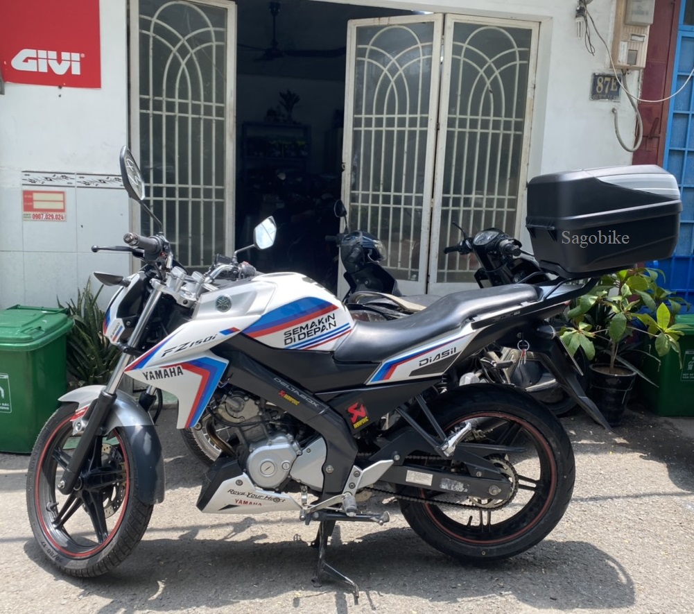 Thùng xe FZ 150i, thùng Givi B32N Bold và baga givi lắp cho xe FZ 150i