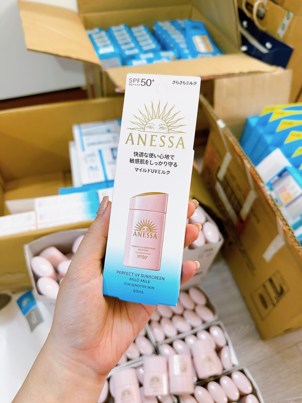 Sữa chống nắng dịu nhẹ cho da nhạy cảm Anessa Perfect UV Sunscreen Mild Milk 60ml