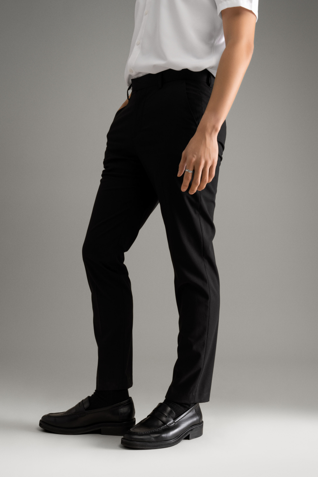 Quần Âu Nam ROUTINE Twill Ống Ôm Xếp Ly Trơn Form Slim Crop - 10F23PFO001R1 | LASTORE MENSWEAR