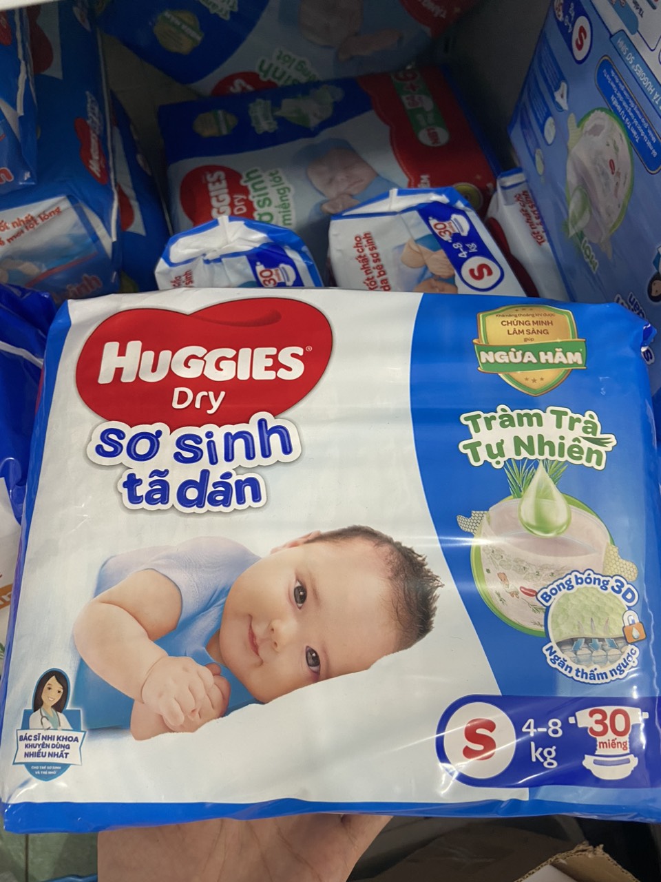Tã dán HUGGIES DRY S30 hương tràm trà - HSD luôn mới