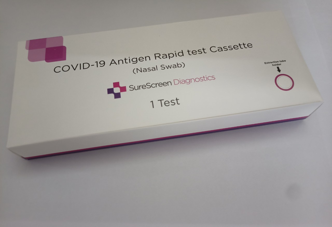 Khay Xét Nghiệm Phát Hiện Nhanh Kháng Nguyên Sars-Cov-2 - Bộ Kit Test Nhanh Covid 19 Tại Nhà SureScreen Diagnostics Chính Hãng Anh Quốc-Được Bộ Y Tế Cấp Phép