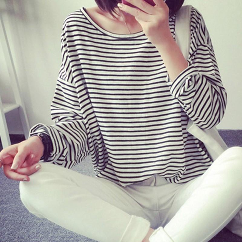 Áo Thun Tay Dài Dáng Rộng Cổ Tròn Hoạ Tiết Kẻ Sọc Cho Phái Nữ