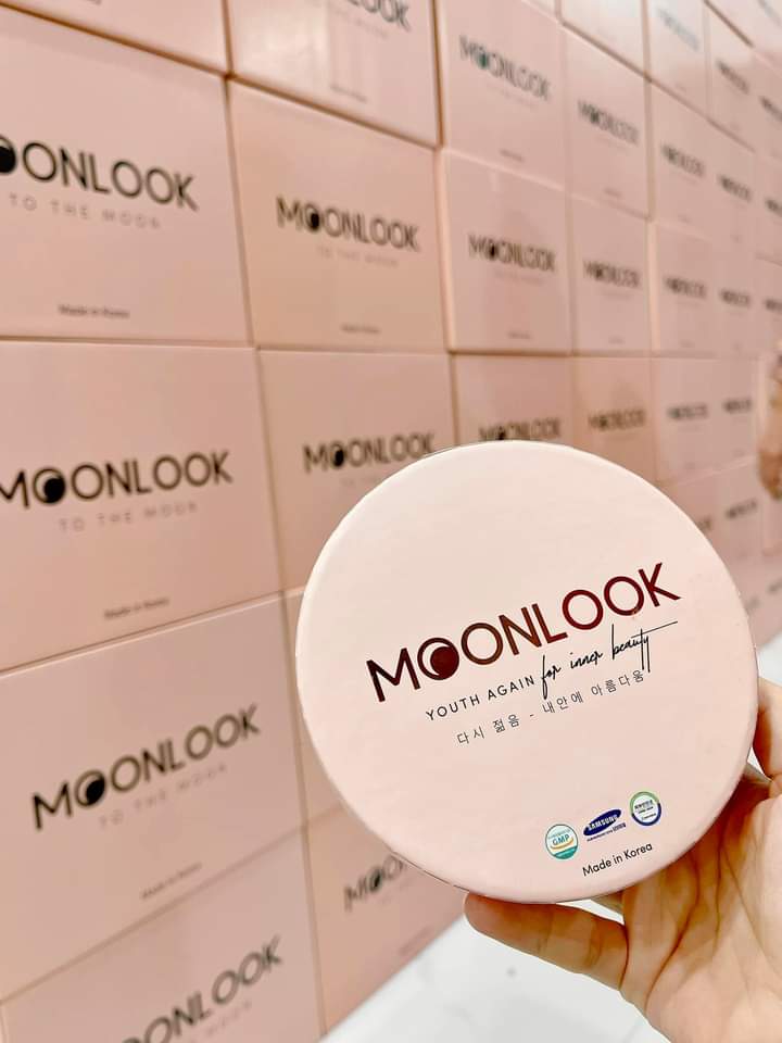 Viên đặt ngọc tình yêu Moonlook làm hồng se khít cô bé