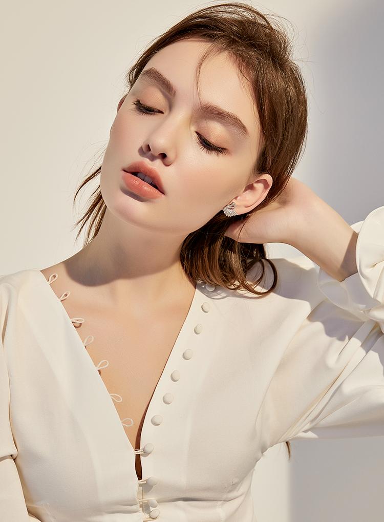 Bông tai nữ đính đá hình Thiên Nga lấp lánh