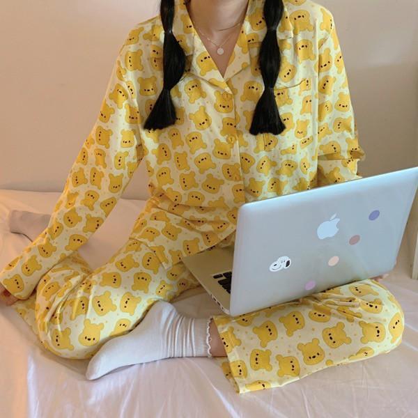 Bộ ngủ pijama dài tay mặt gấu Pooh vàng vải cotton