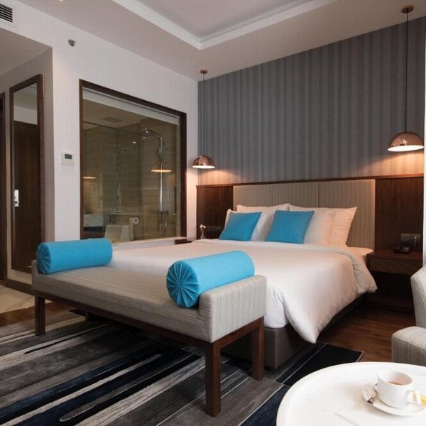 D'Lecia Hotel 4* Hạ Long - Gồm Bữa Sáng, Hồ Bơi, Khách Sạn Ngay Trung Tâm Bãi Cháy, Thuận Tiện Thăm Vịnh, Nhiều Tiện Ích
