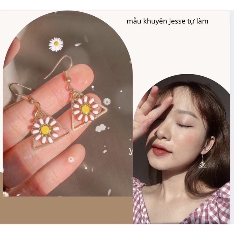 Khuyên tai - Bông tai cúc tam giác nhà Jesse