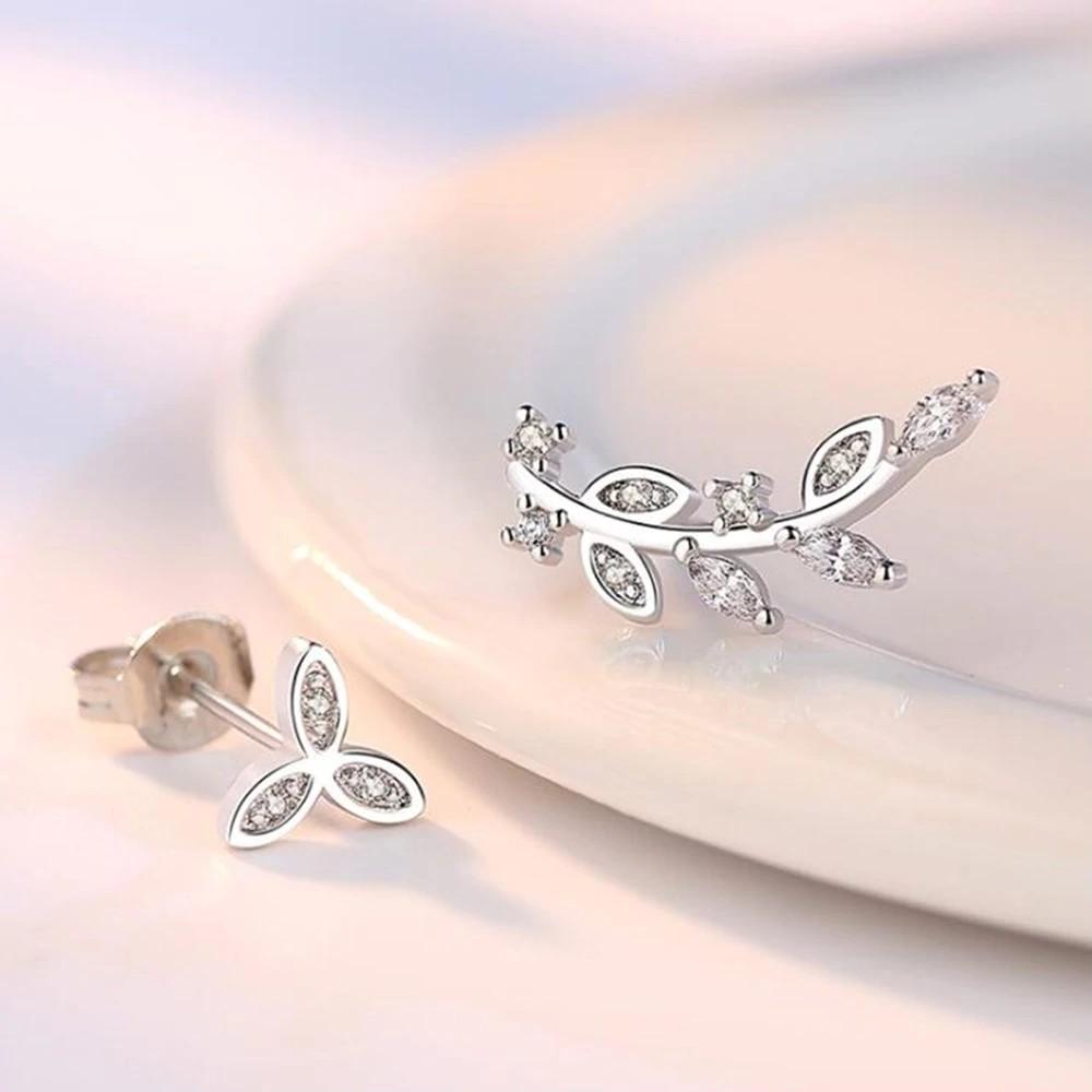 Bông tai bạc đính hạt lấp lánh