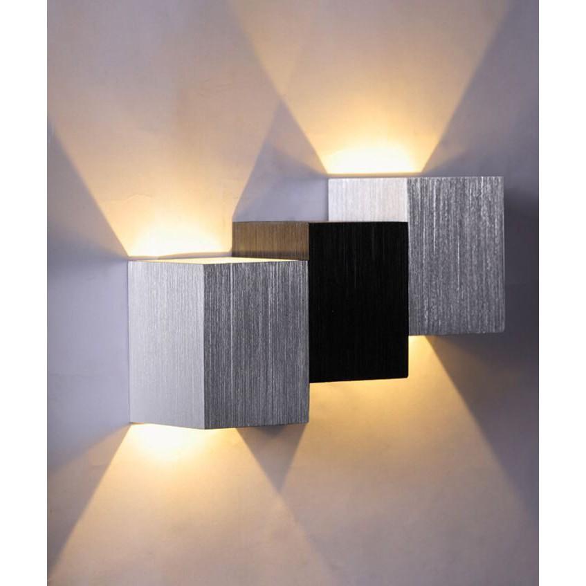 Đèn tường LED phong cách sang trọng, độc đáo.