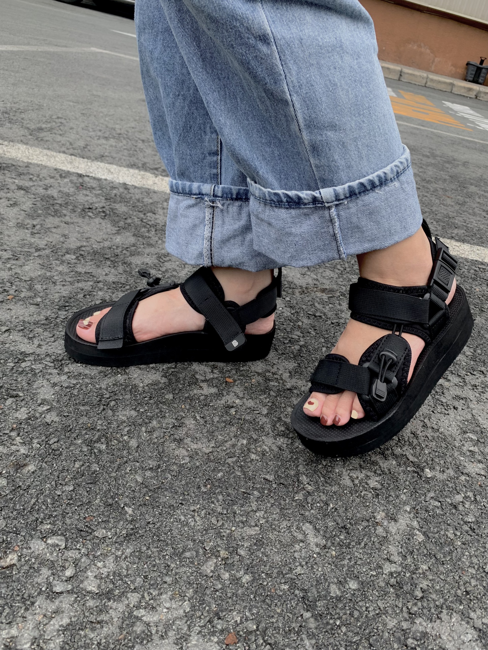 Giày Sandal Nữ The Bily 01W Quai Chéo Dây Rút - Màu Đen BL01WD