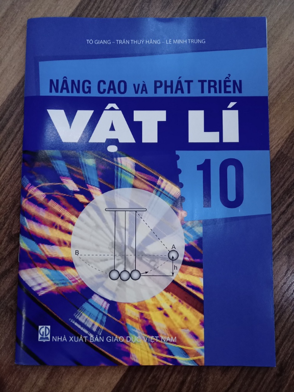 Sách - Nâng cao và phát triển Vật Lí 10