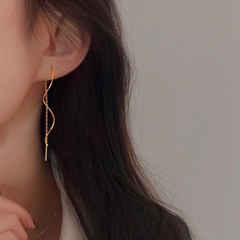 E79 Khuyên Tai Bông Tai Nữ Titan Không Đen Sóng Uốn Lượn Đẹp