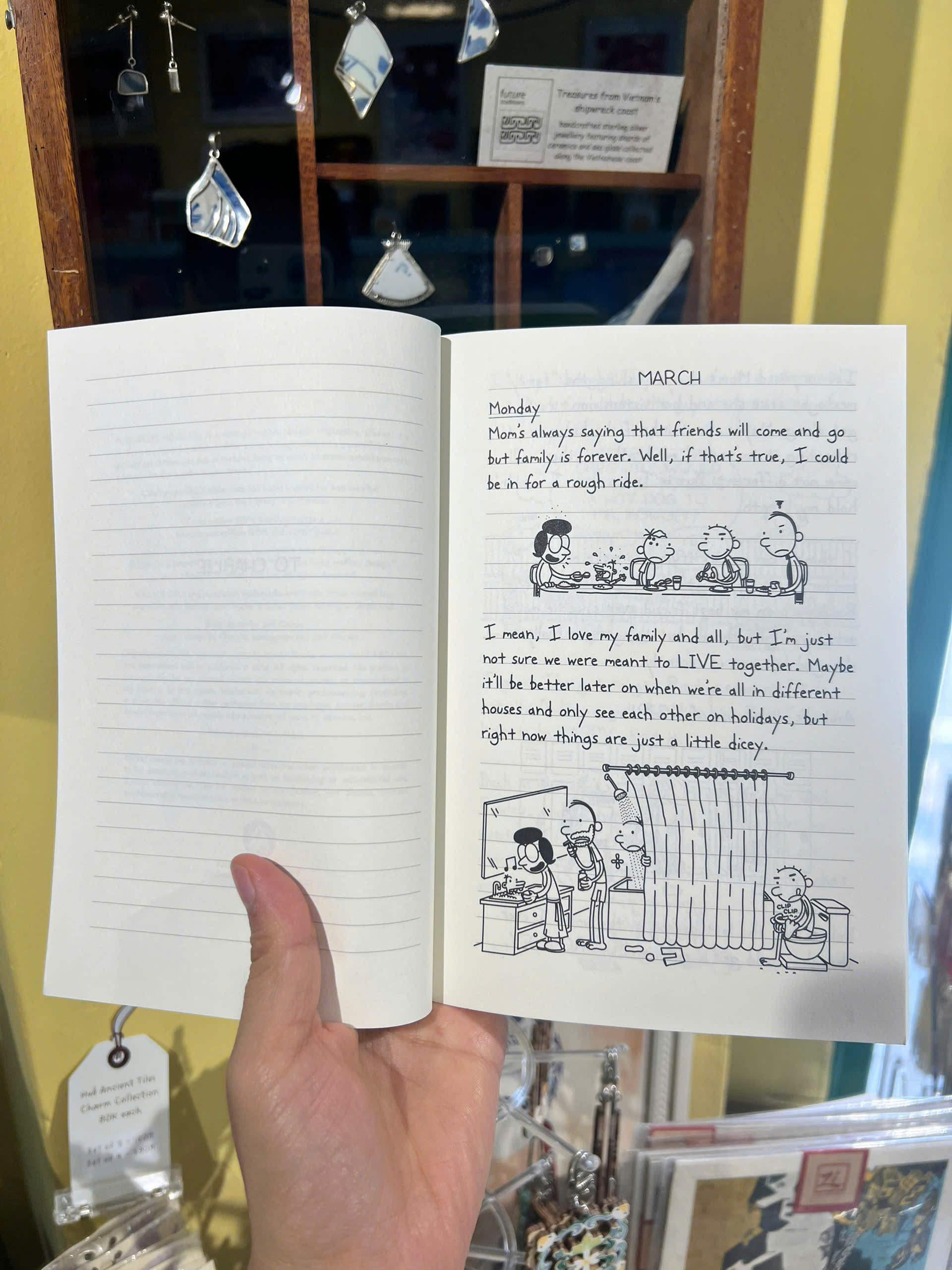 Sách - Diary of a Wimpy Kid: Hard Luck | Nhật ký Chú bé nhút nhát tiếng Anh / Sách Thiếu nhi
