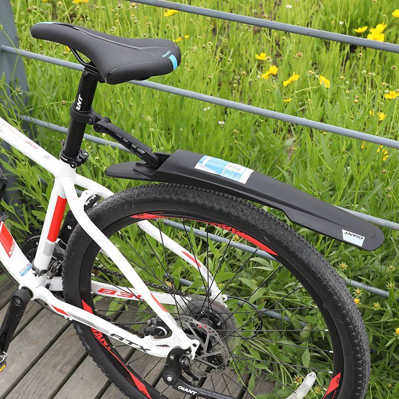 Chắn bùn xe đạp GIANT MTB - Chất liệu nhựa PP, dẻo, có thể uốn soắn, đàn hồi tốt, không bị cong vênh.