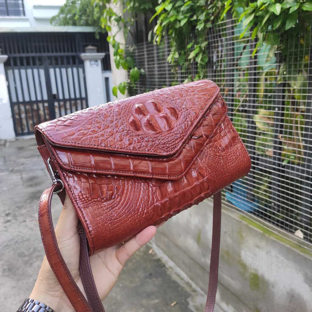 Túi đeo nữ da cá sấu