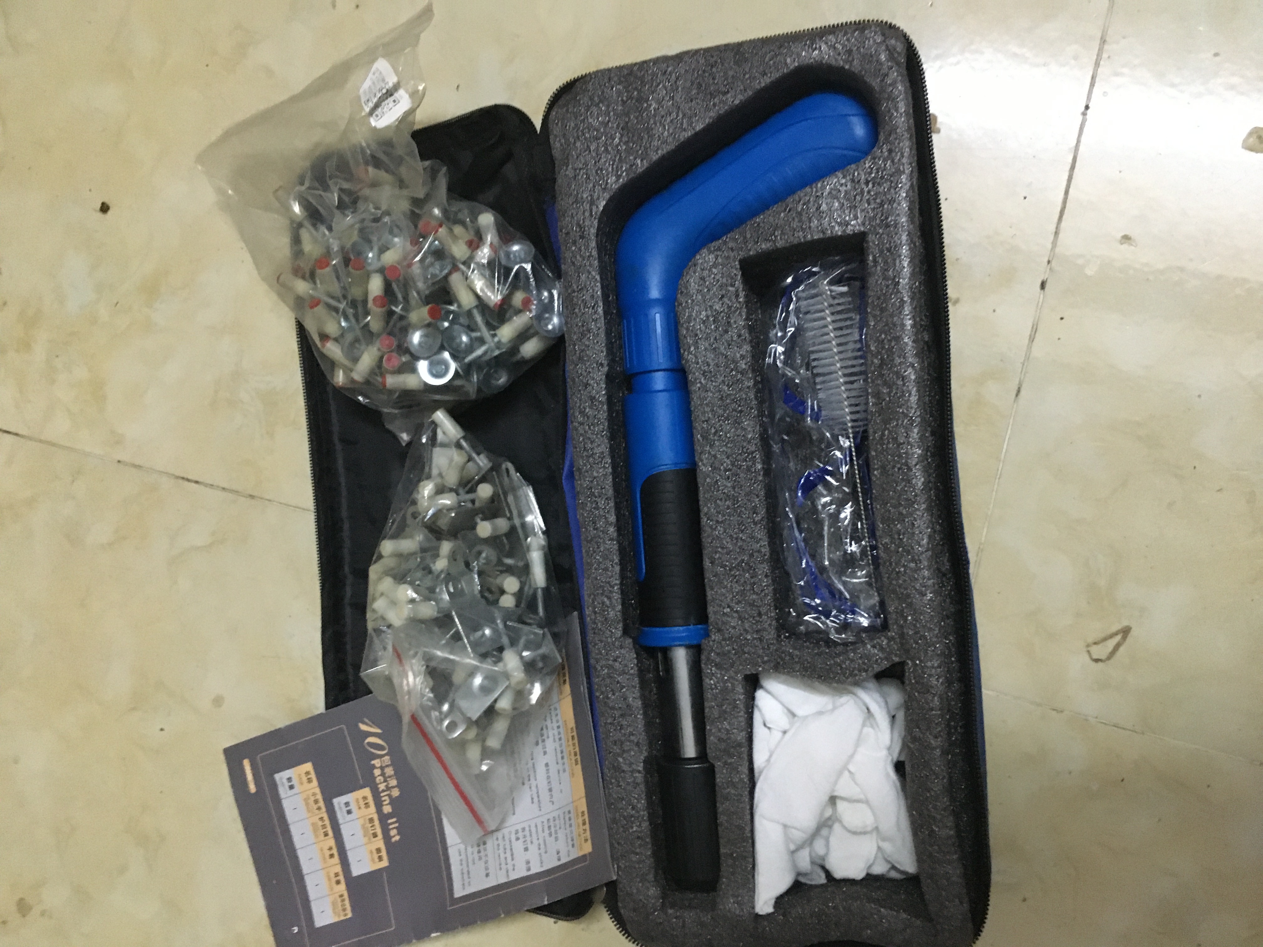 Dụng cụ bắn đinh nổ tặng 50 đinh+50 đinh treo tranh