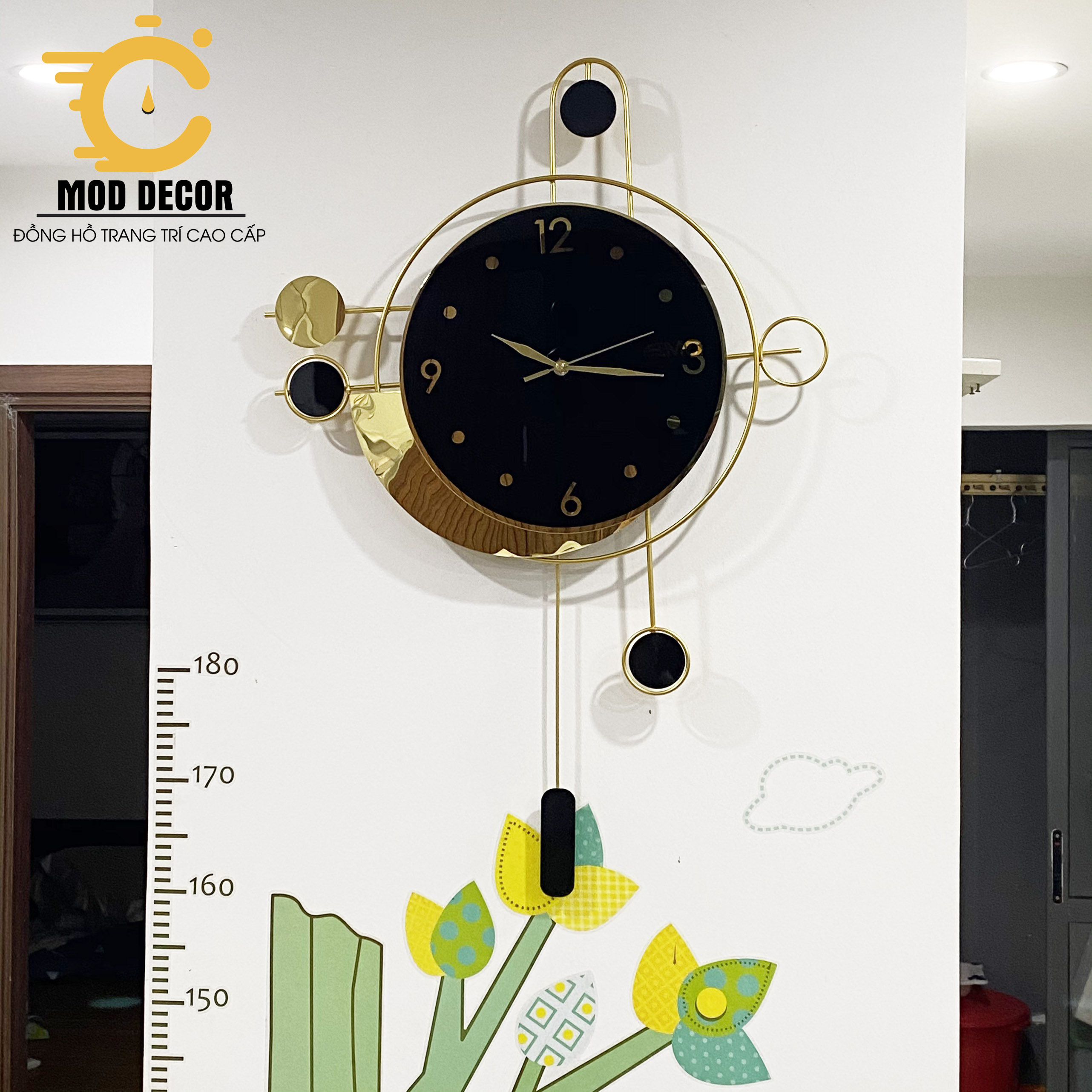 Đồng hồ treo tường kim trôi quả lắc 2173 cho phòng khách đẹp