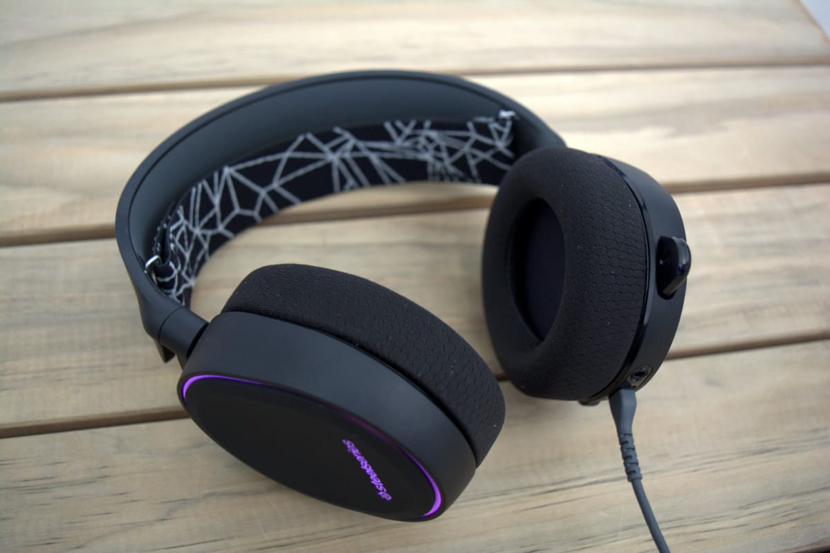 Tai nghe gaming Steelseries Arctis 5 RGB Surround 7.1 Chính hãng