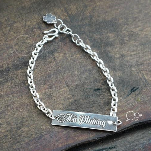 Lắc tay bạc ta khắc chữ theo yêu cầu