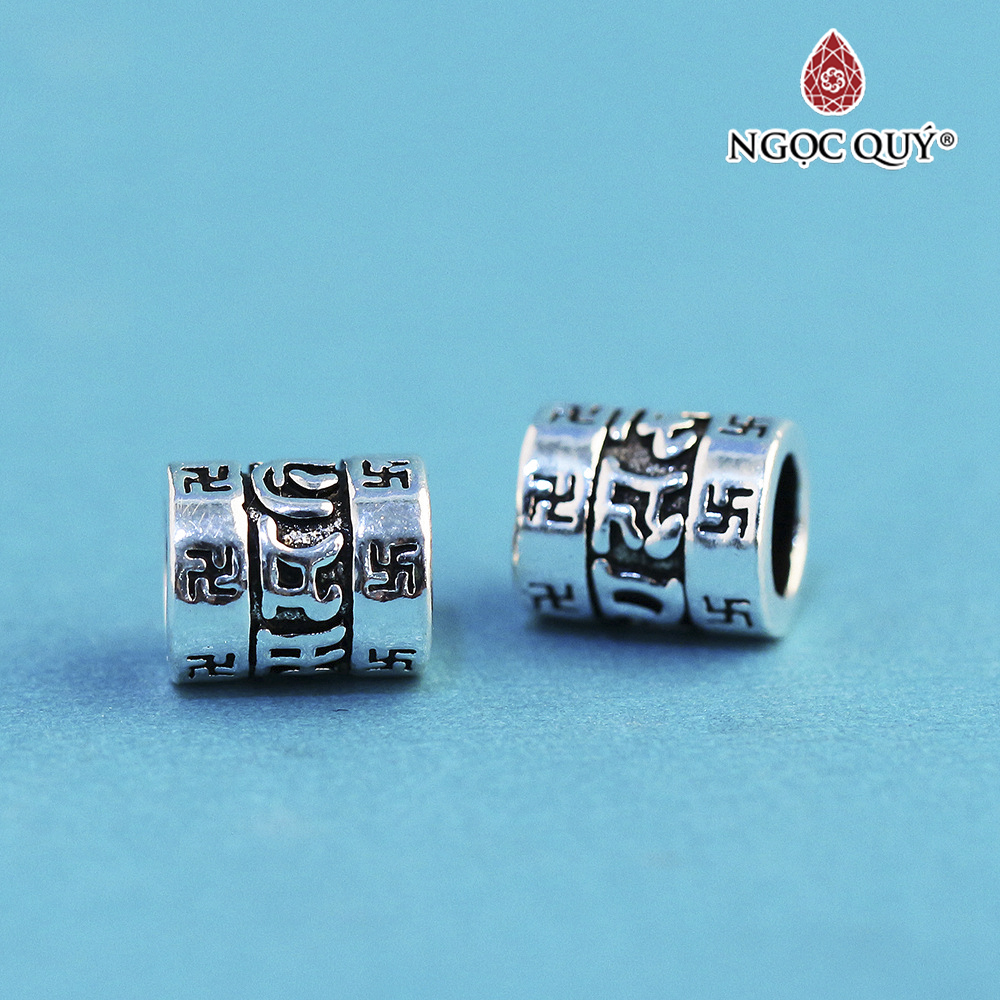 Charm bạc hình trụ họa tiết lục tự và chữ vạn - Ngọc Quý Gemstones