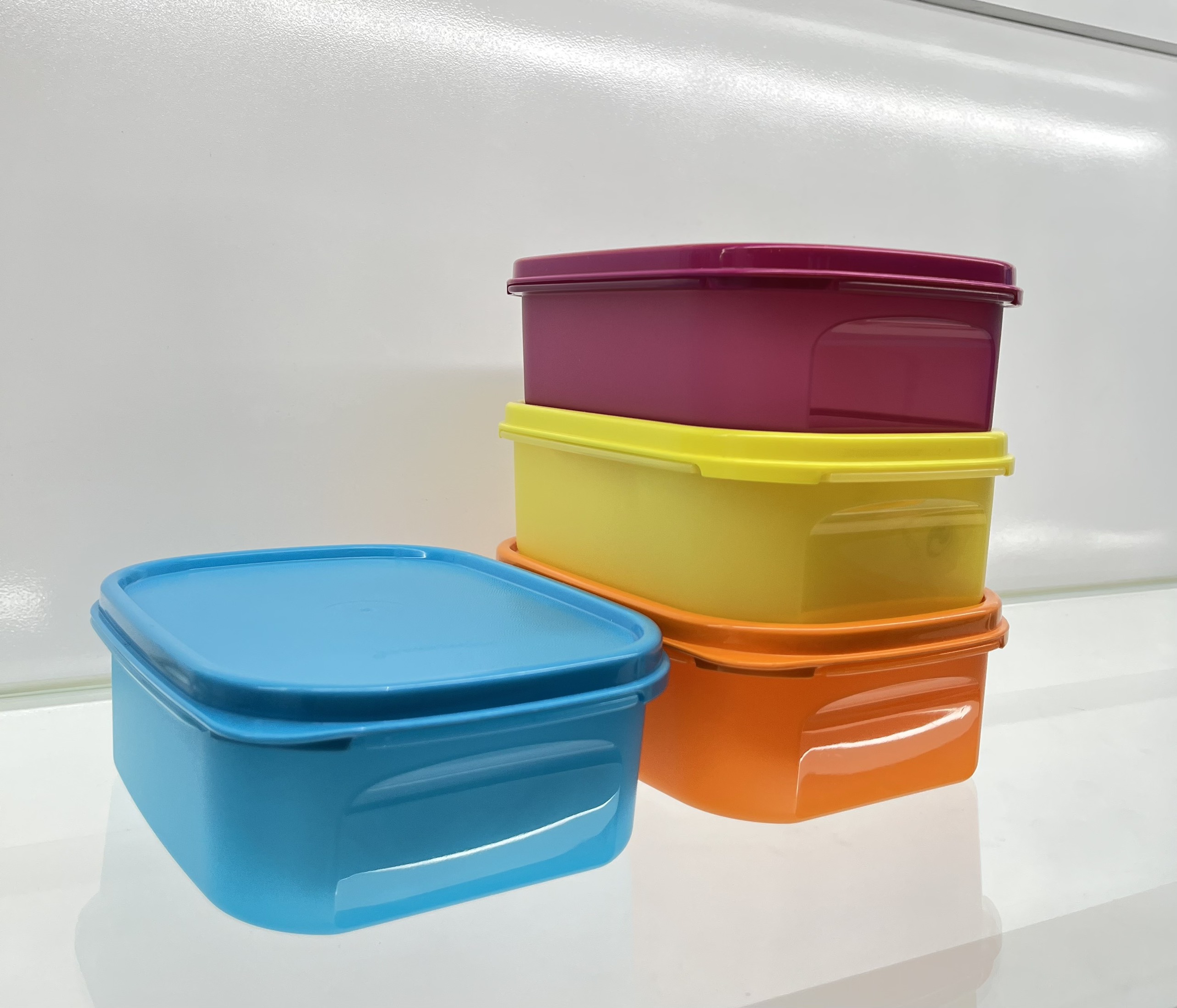 Set 4 hộp BQTP Tupperware Colorful Rectangular 850ML