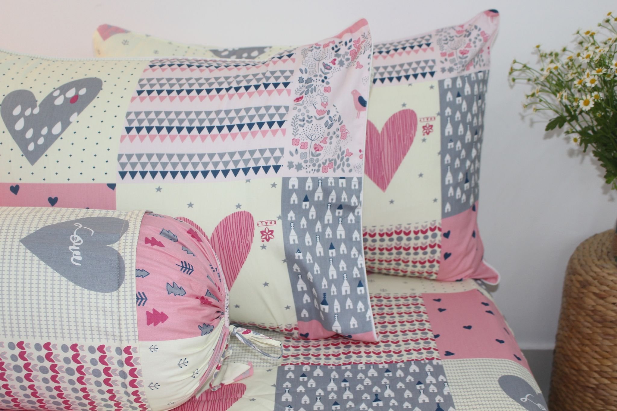 Bộ drap gối KHA LY - 100% cotton thiên nhiên - Ô vuông tim hồng - VN242