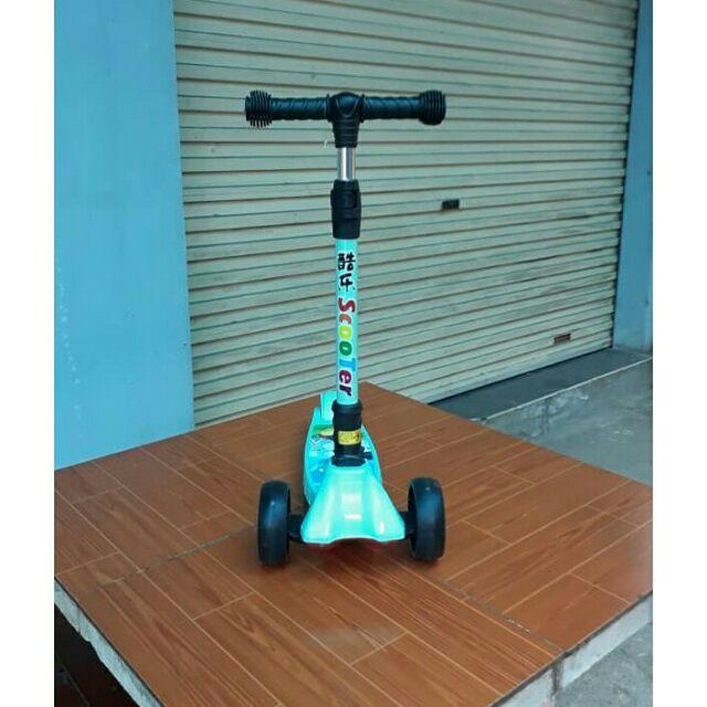 Xe trượt Scooter 3bánh phát sáng cho bé