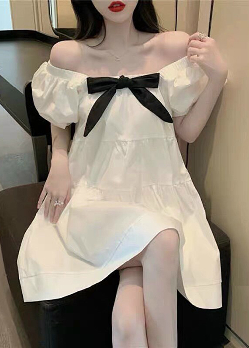 Đầm Babydoll Trễ Vai Đính Nơ Tay Phồng Duyên Dáng