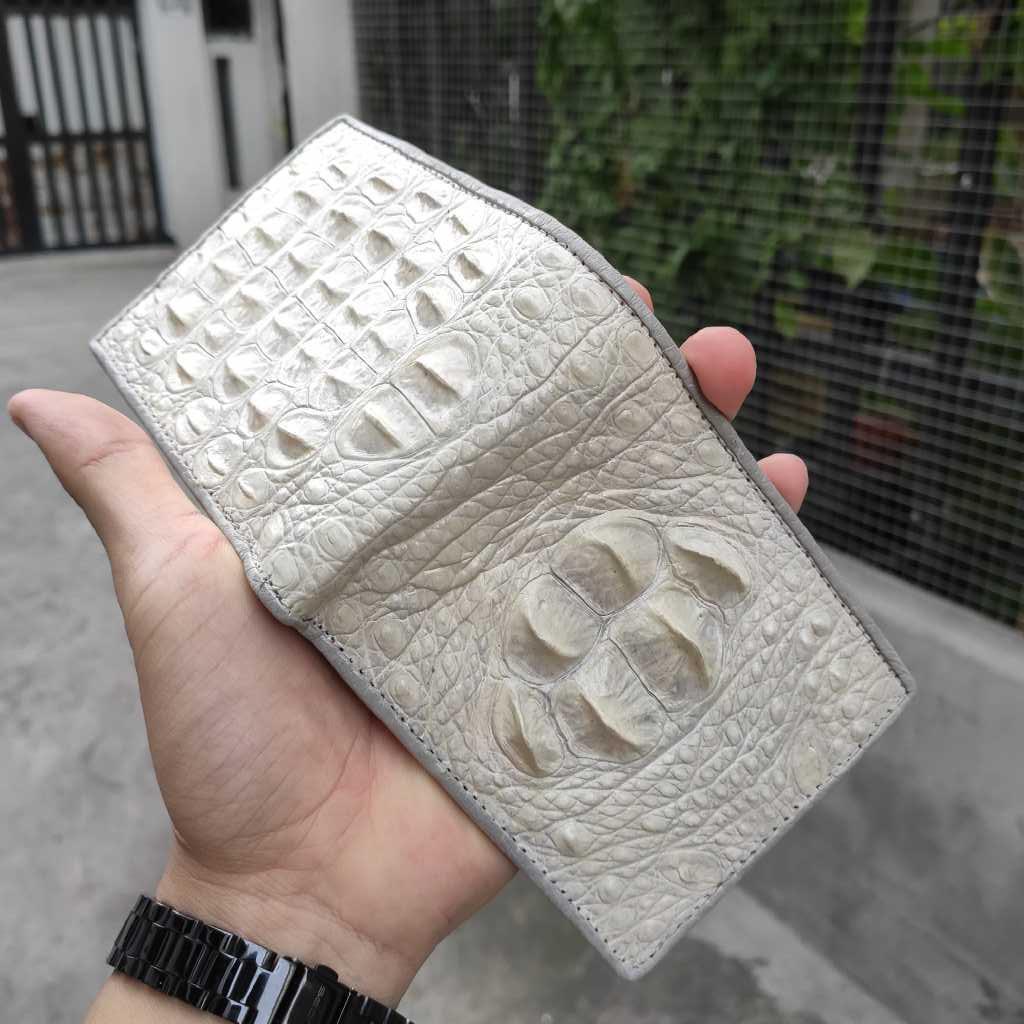 Ví gù cá sấu Bạch tạng không đụng hàng!