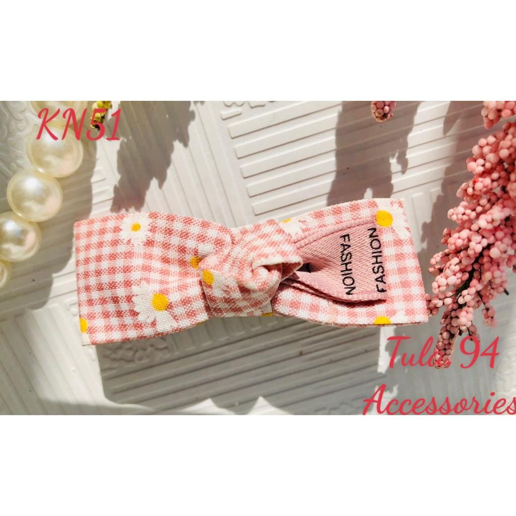 Kẹp tóc vải caro hoa cúc vintage siêu xinh 6,5cm