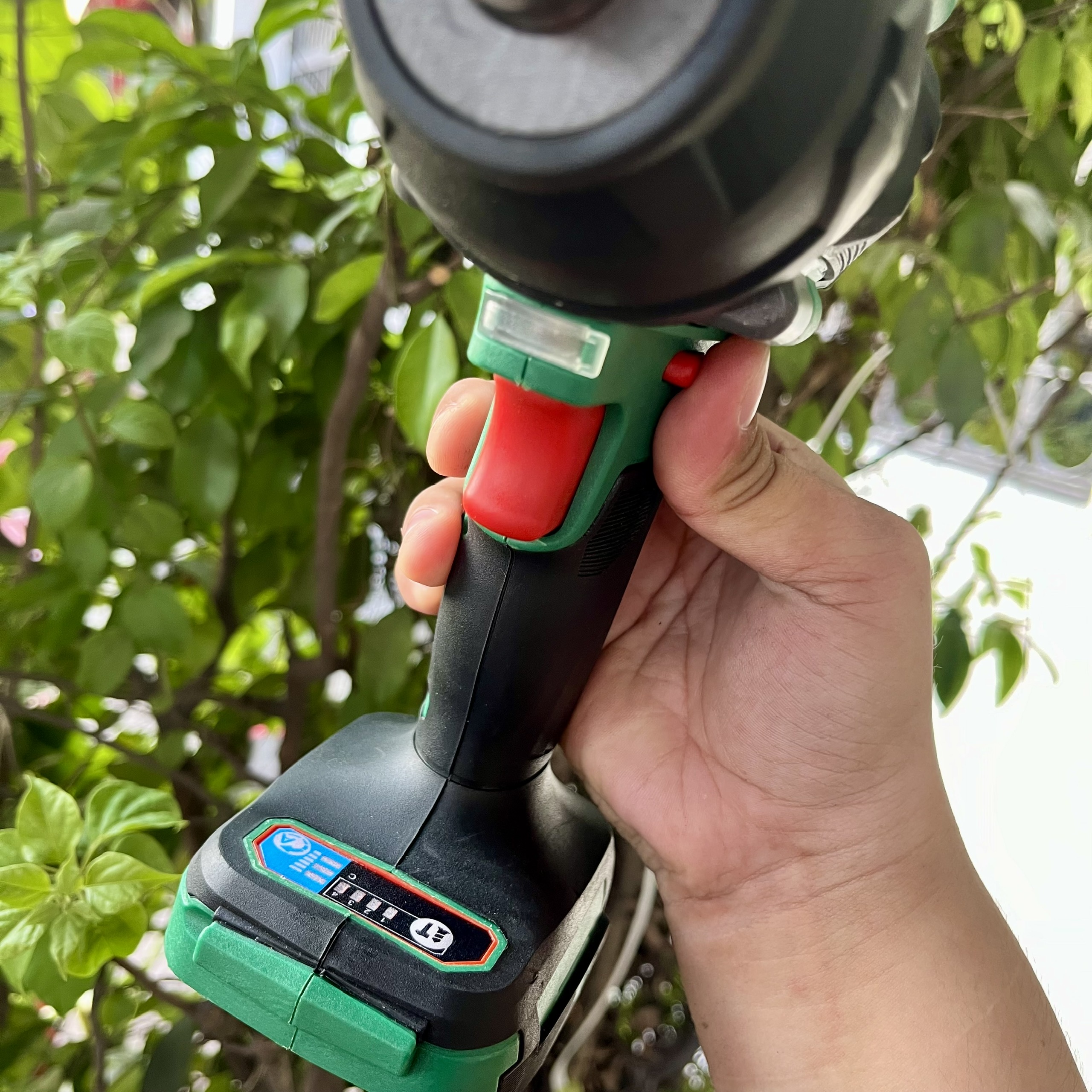 Thân máy siết bulong WORKFIX 650Nm WF-IW650 chân pin phổ thông  - Máy siết bulong ô tô