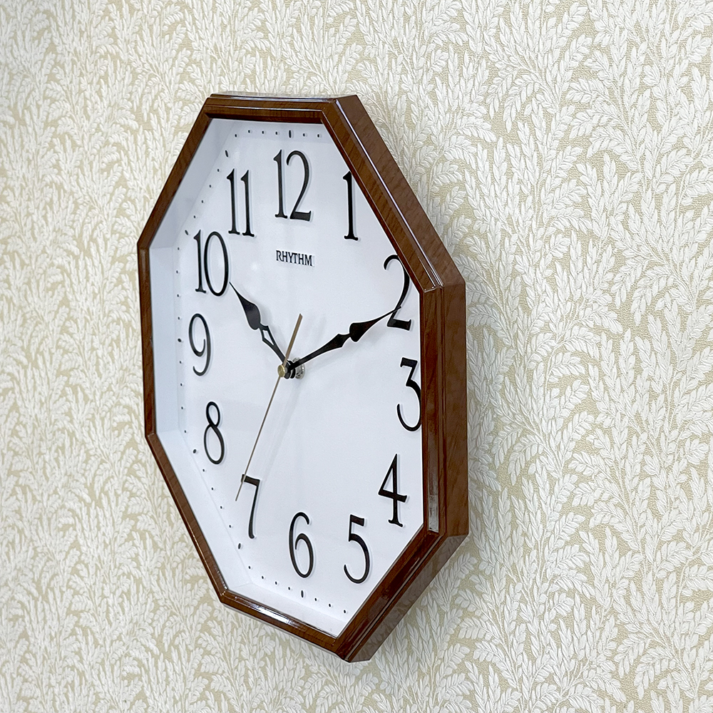 Đồng hồ treo tường Nhật Bản Rhythm CMG614NR06- Kt 30.0 x 30.0 x 4.2cm, trọng lượng 636g. Vỏ nhựa, dùng PIN.