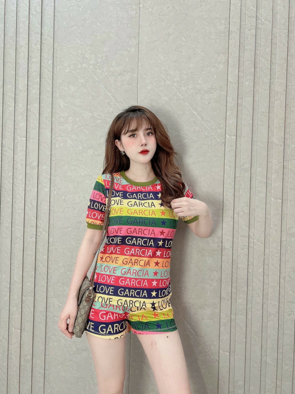 Đồ bộ thun lạnh đùi in 3D sọc ngang phối chữ love