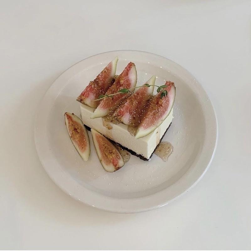 Dĩa sứ màu trắng, tráng men cao cấp
