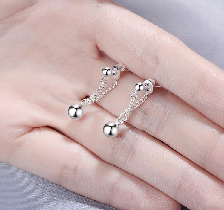 Đôi bông tai lỗ đinh xích bi tinh tế