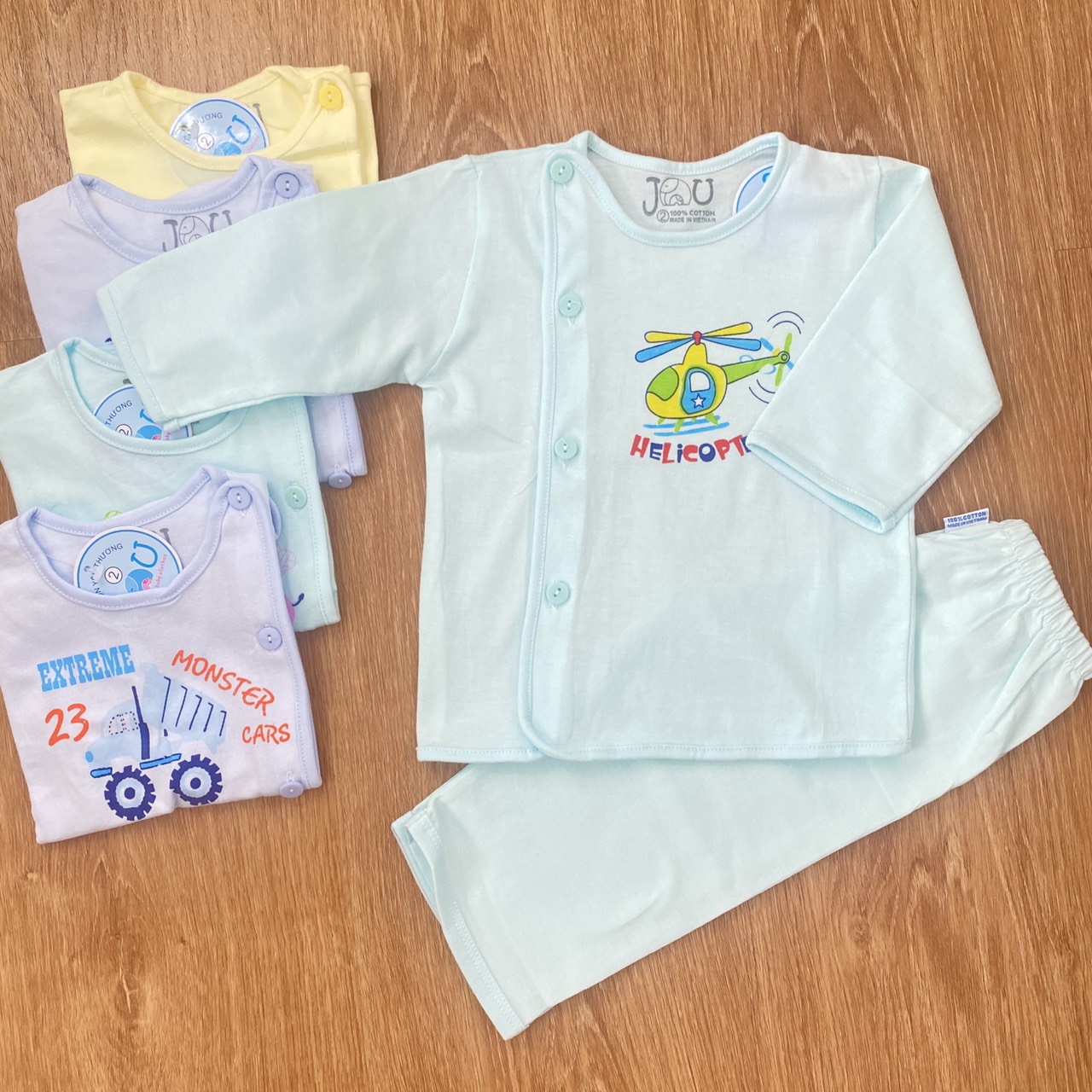 Combo 3 bộ quần áo sơ sinh cotton 100% Tay Dài Cài Lệch Màu Nhạt J-TomTom Baby, chất vải mềm, mịn, đẹp 