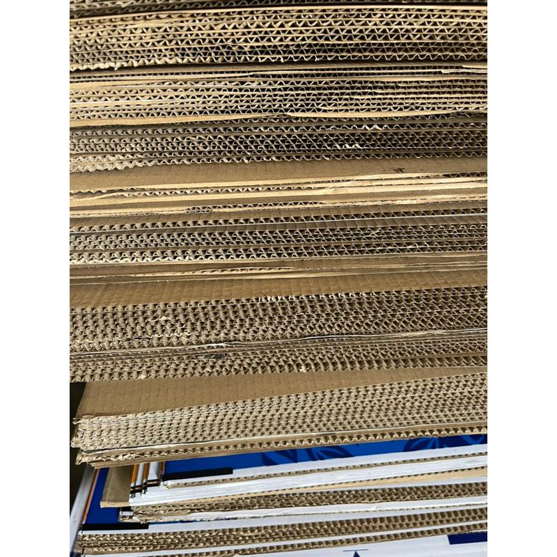 85x105cm Combo 10 tấm giấy carton các-tông 3 lớp dày 3mm dùng gói hàng ,làm mô hình, đồ chơi mầm non, đóng thùng