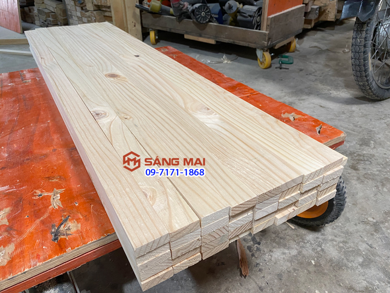 Thanh gỗ thông 4,5cm x 1,5cm x dài 120cm + láng mịn 4 mặt