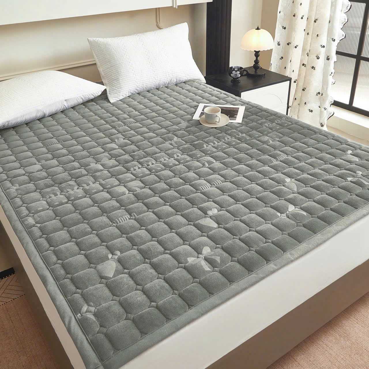 Nệm Topper Đệm Bông Thảm Nỉ Nhung Trải Giường Cao Cấp, Thảm Nhập Khẩu Trần Bông Đa Năng Trải Sàn Êm Ái 1M6 - 1M8 - HÀNG CHÍNH HÃNG MINIIN