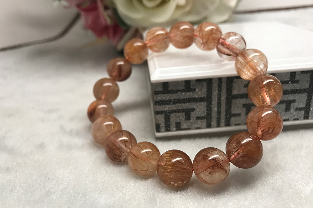 Vòng Đá Thạch Anh Tóc Đỏ Ngọc Quý Gemstones TA046