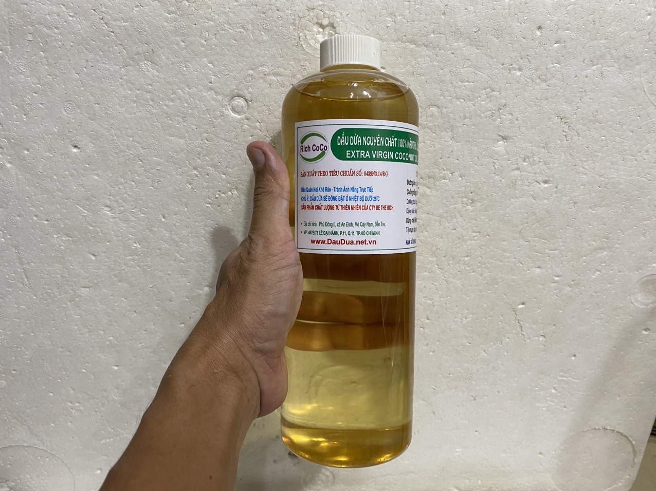 DẦU DỪA 100% NGUYÊN CHẤT BẾN TRE - NẤU THỦ CÔNG – RICH COCO - EXTRA VIRGIN COCONUT OIL - CHAI 1 LÍT